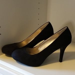 Ladies pumps